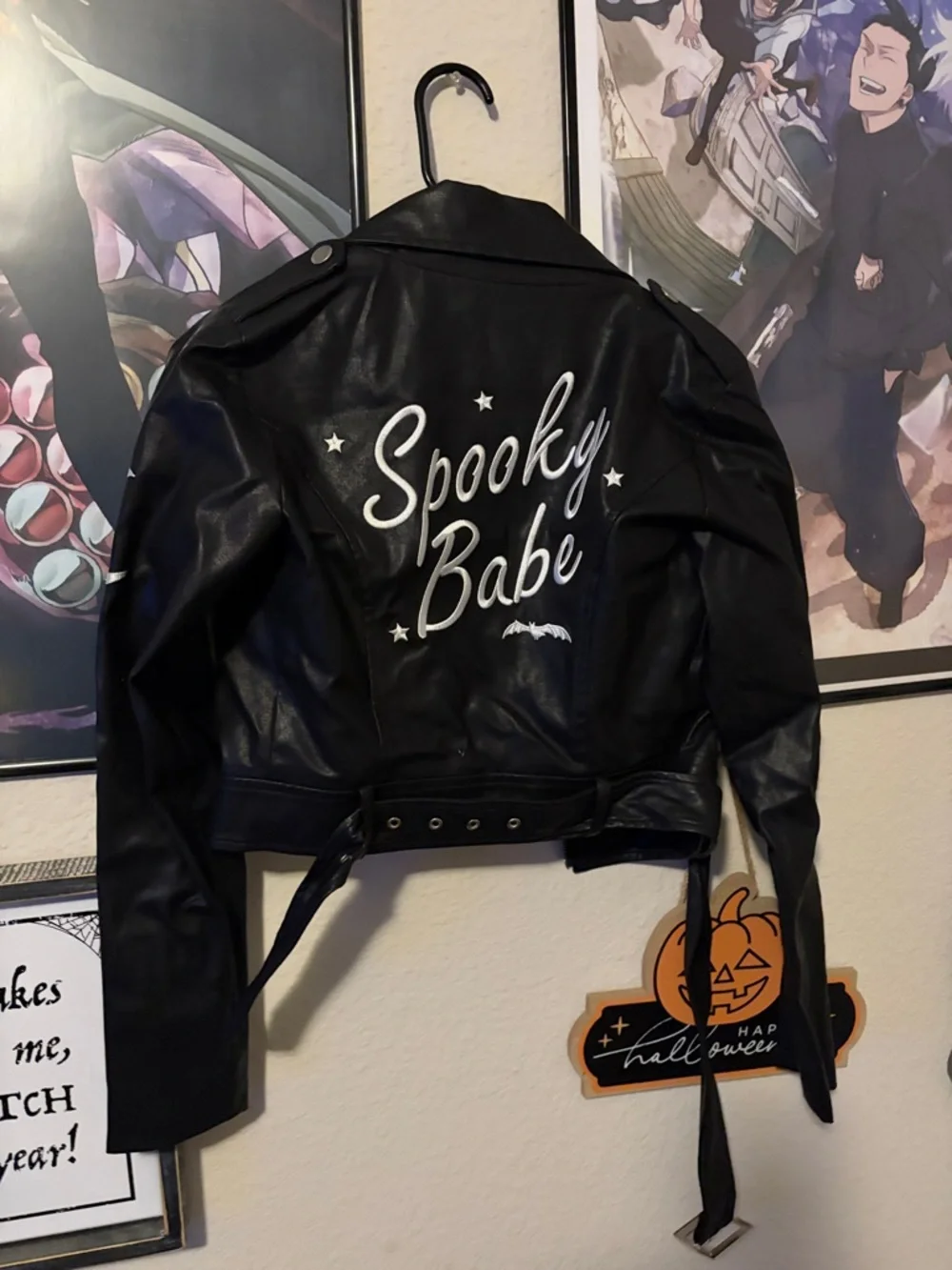 Collectif Black 'Spooky Babe' Faux Leather cropped jacket - Picture 3 of 5